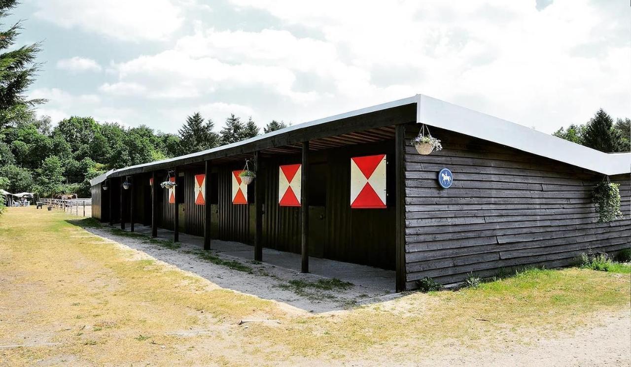Knus Chalet Midden In De Bossen Nunspeet Exteriör bild